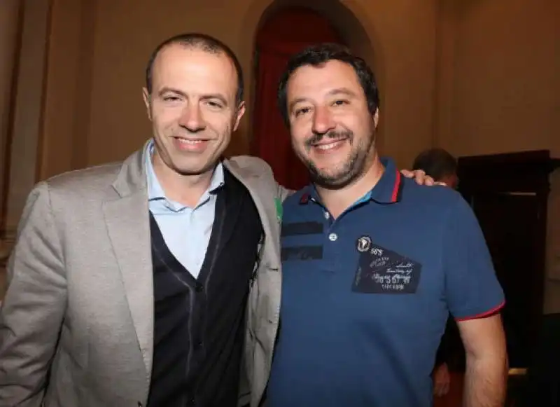 IL NUOVO SEGRETARIO DELLA LEGA IN LOMBARDIA NONCHE’ CAPOGRUPPO AL SENATO FA CAPIRE DI NON ESSERE VENTRILOQUO DI MATTEO SALVINI.